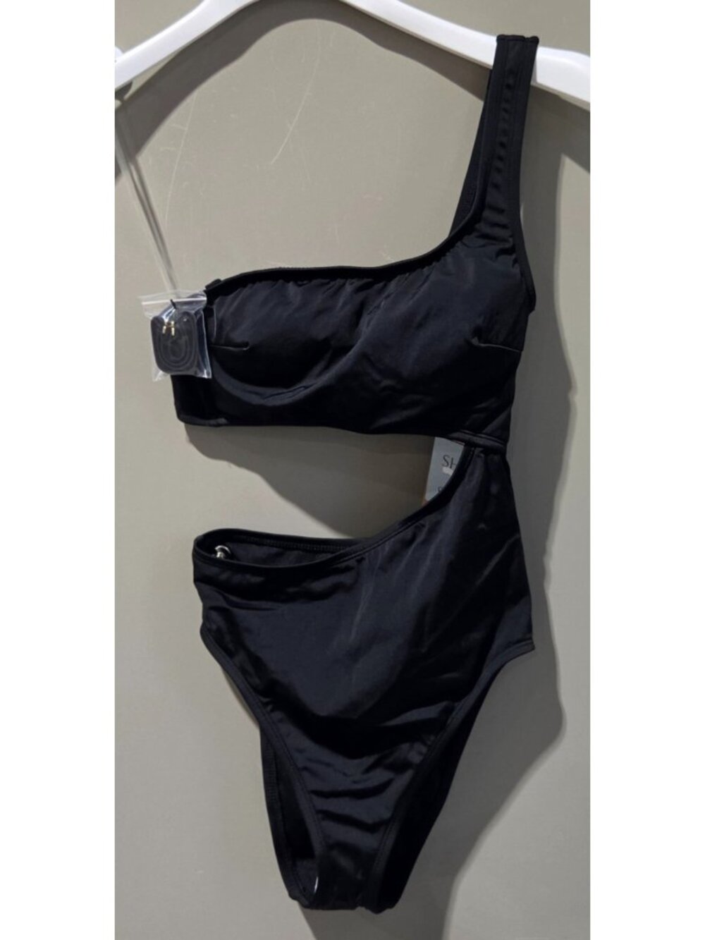 Shade & Shore Black Side Cut Out High Leg & Cheeky 1 Piece Swimsuit -- XS 0/2